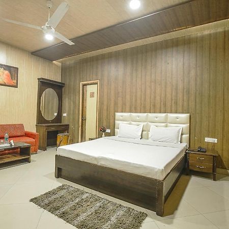 Hotel Hk Continental Αμριτσάρ Εξωτερικό φωτογραφία