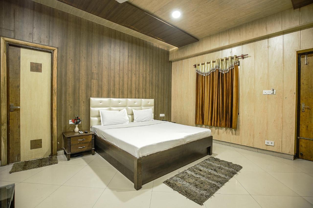 Hotel Hk Continental Αμριτσάρ Εξωτερικό φωτογραφία