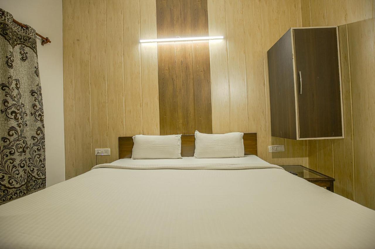 Hotel Hk Continental Αμριτσάρ Εξωτερικό φωτογραφία
