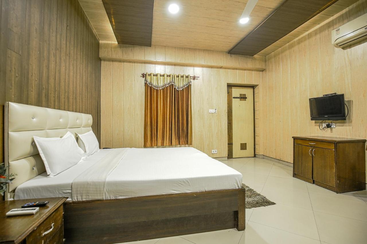 Hotel Hk Continental Αμριτσάρ Εξωτερικό φωτογραφία