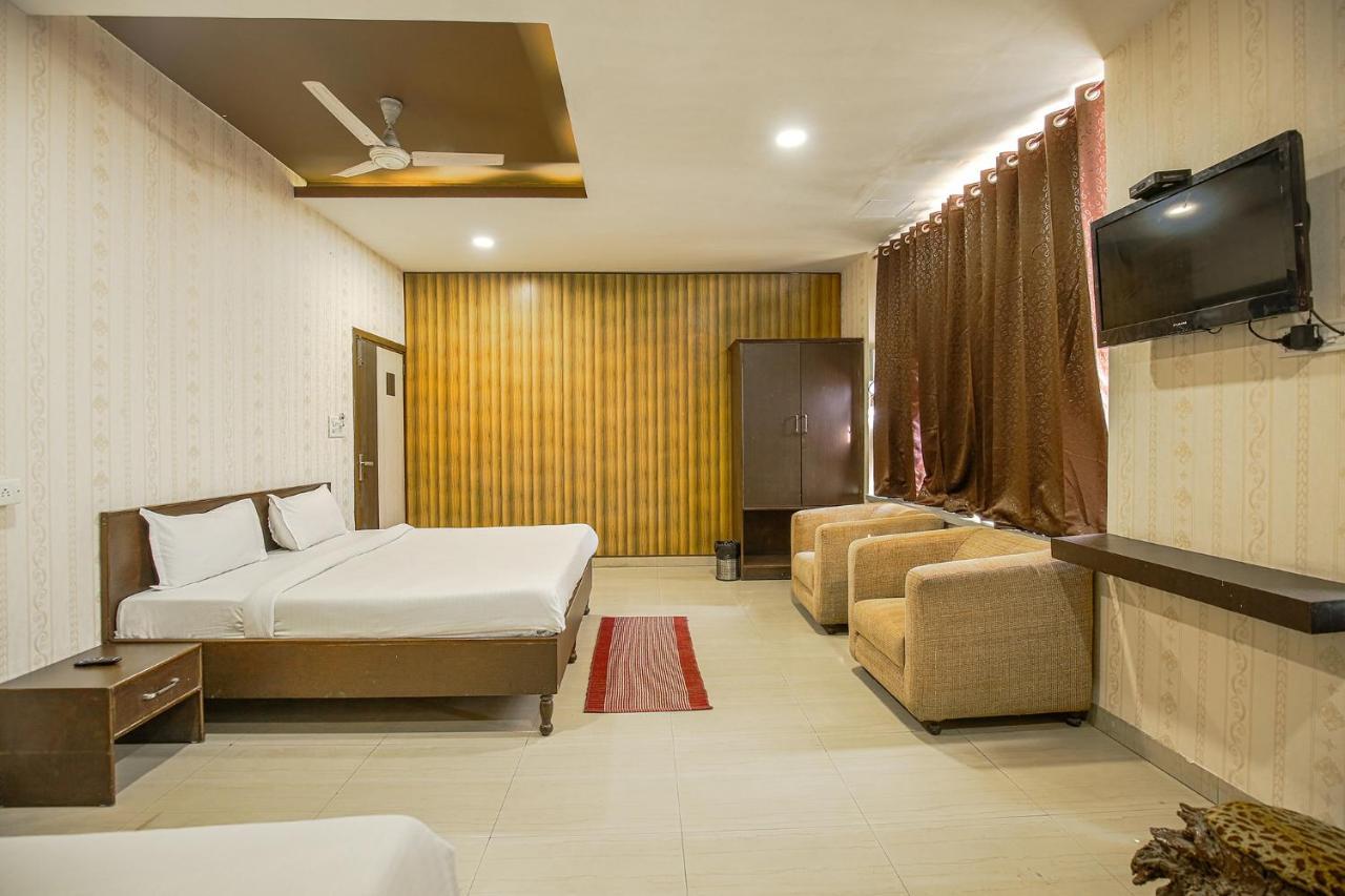 Hotel Hk Continental Αμριτσάρ Εξωτερικό φωτογραφία