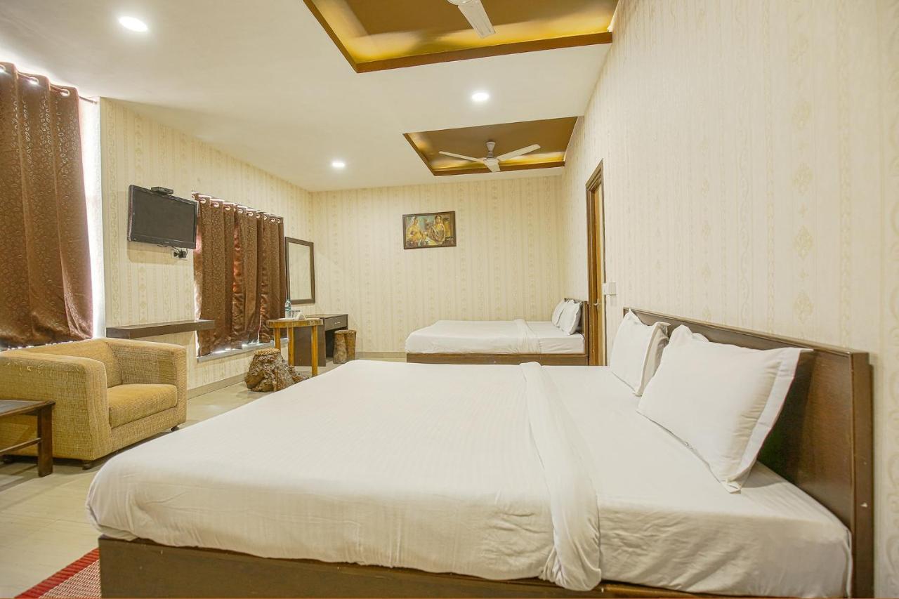 Hotel Hk Continental Αμριτσάρ Εξωτερικό φωτογραφία