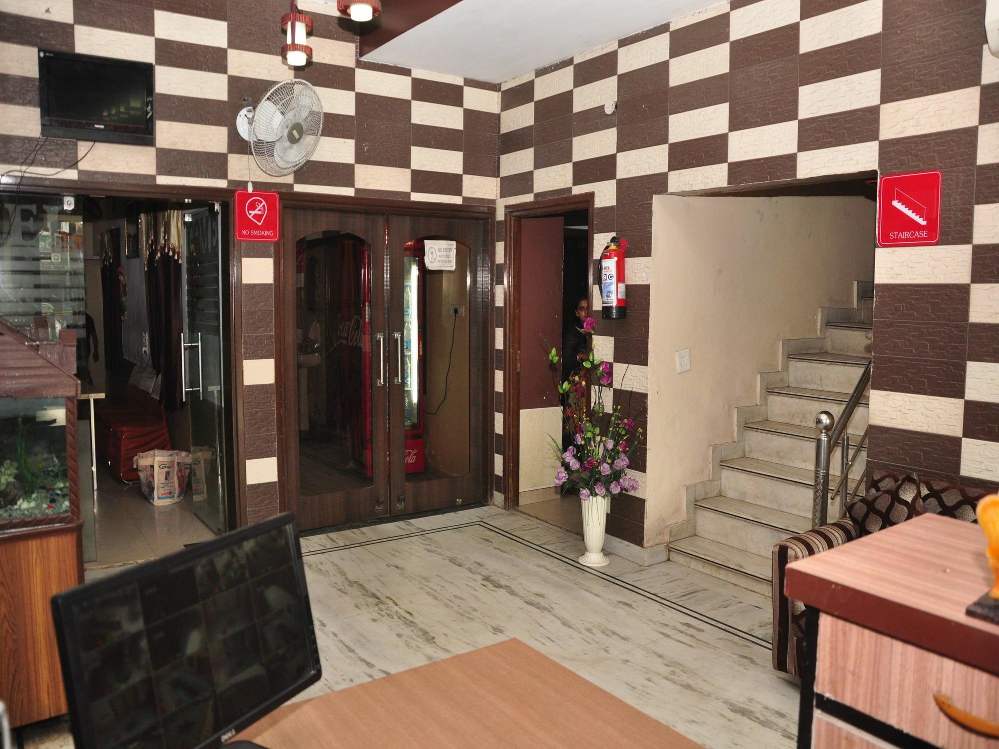 Hotel Hk Continental Αμριτσάρ Εξωτερικό φωτογραφία